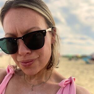 Meet your Posher, Lauren